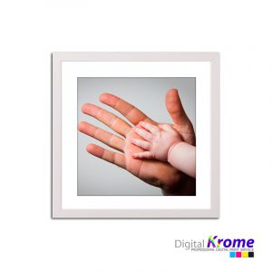 Stampa foto con cornice Boyd e passpartout bianco Digital Krome Stampa foto con cornice Boyd e passpartout bianco Digital Krome