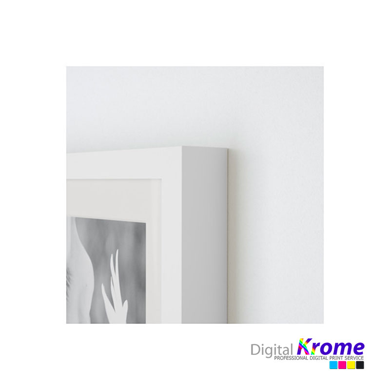 Stampa foto con cornice Boyd e passpartout bianco Digital Krome