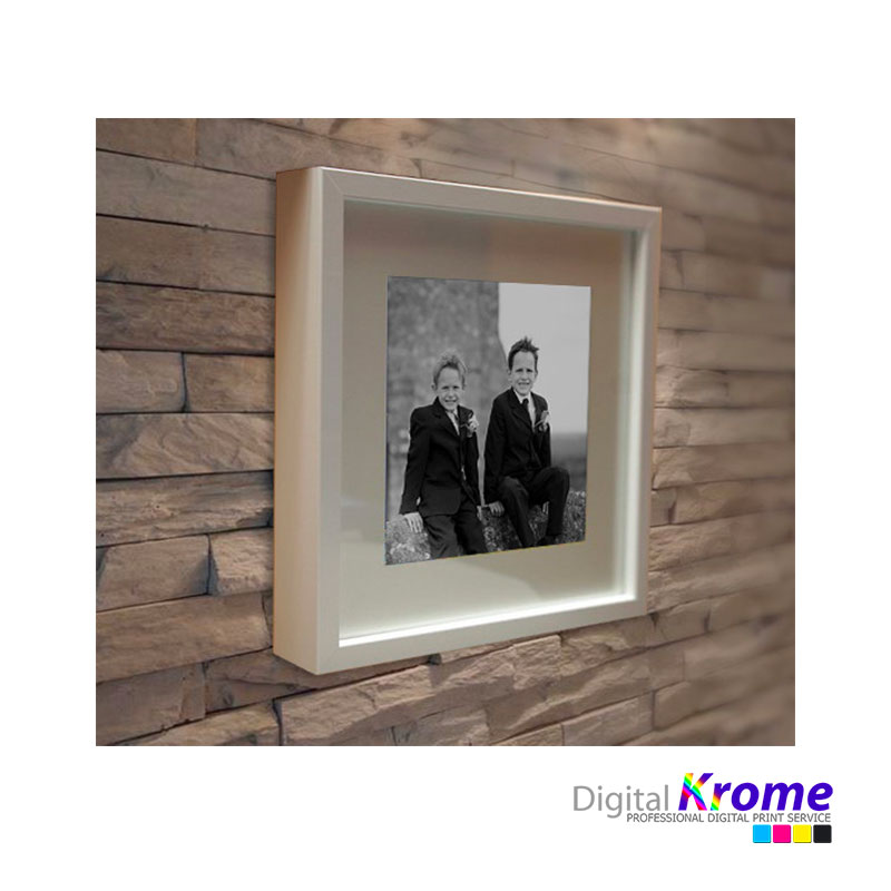 Stampa foto con cornice Boyd e passpartout bianco ✓ Digital Krome