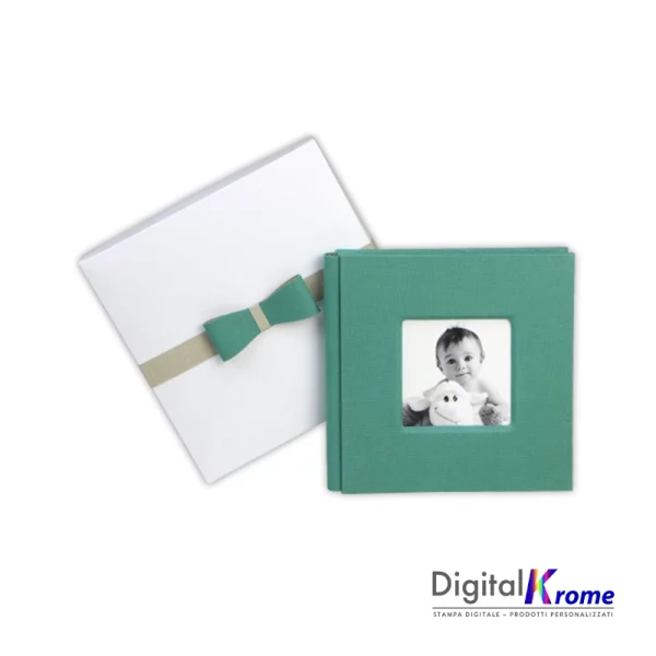Fotolibro Professionale con Copertina Personalizzata, Modello “Born” 20×20 cm – Scatola Inclusa Digital Krome