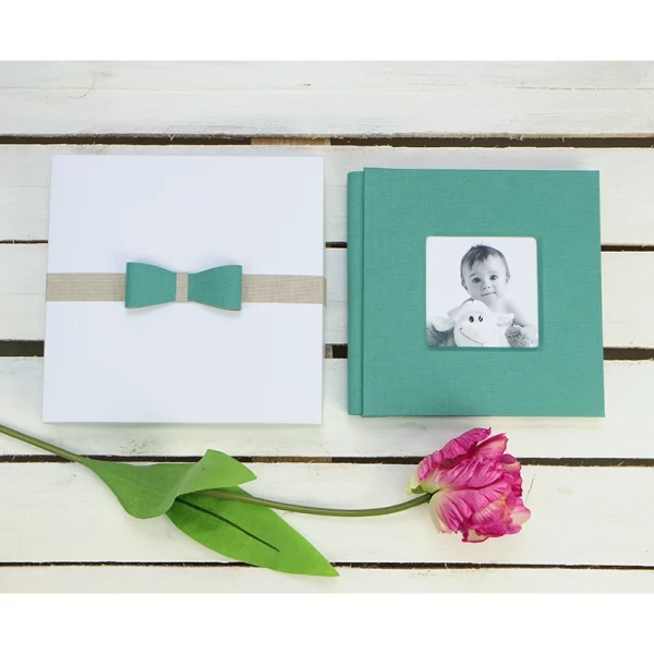 Fotolibro Professionale con Copertina Personalizzata, Modello “Born” 20×20 cm – Scatola Inclusa Digital Krome